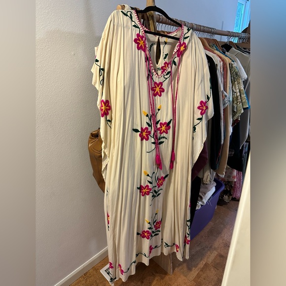 Spell Sayulita Embroidered Kaftan - Picture 9 of 9